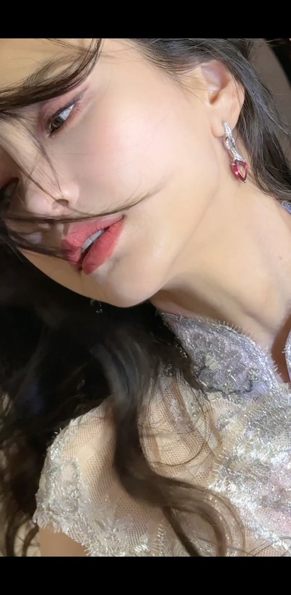 baiwanxiutushi's tweet image. 用脸拜年
#杨颖