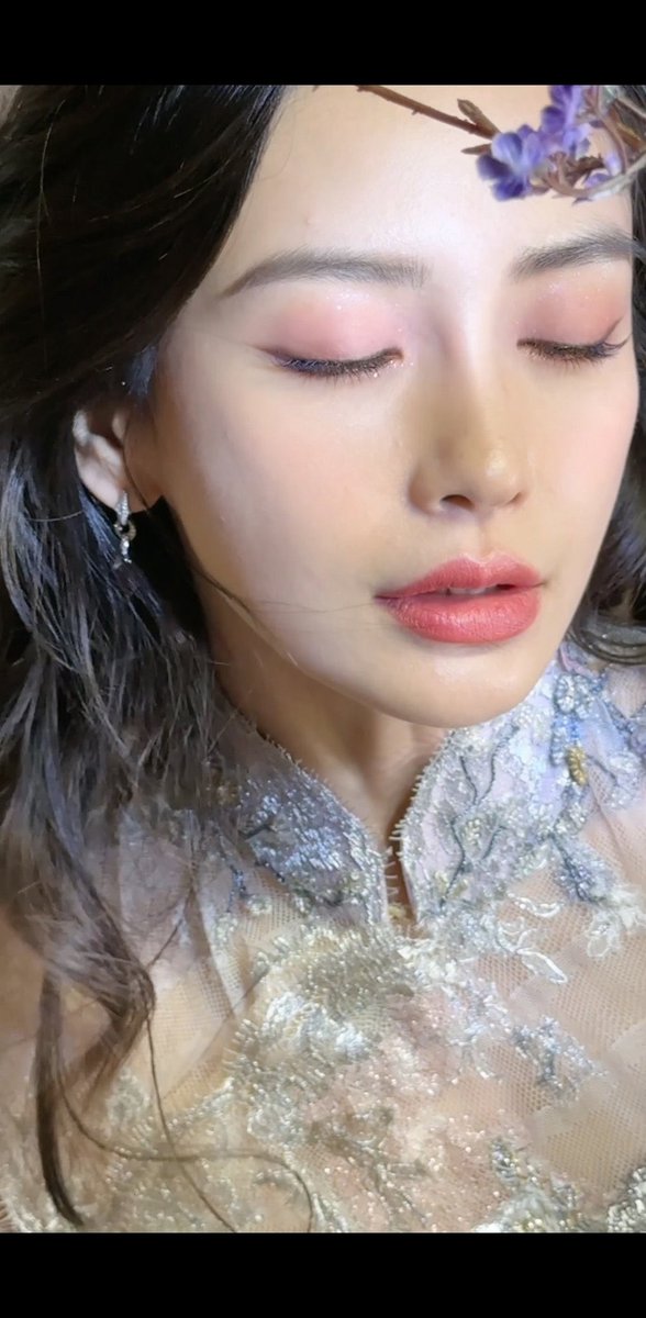 baiwanxiutushi's tweet image. 用脸拜年
#杨颖
