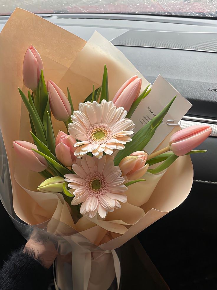 Flowerland tweet media