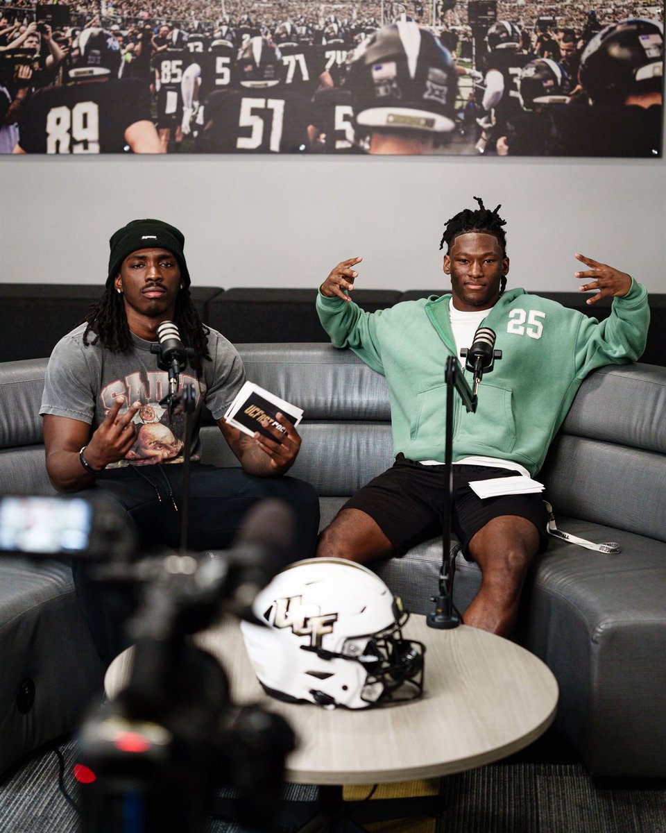 DThomas10_'s tweet photo. Stay Tuned Knight Nation💯🎙️#podcast https://t.co/xfMljhcDhc