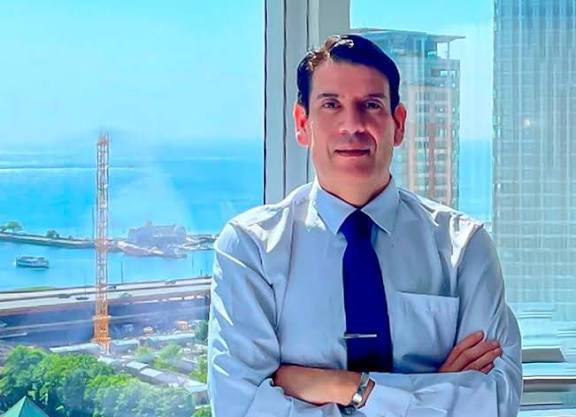 QUE OPINA QUE UNO DE LOS CONSTITUCIONALISTAS MAS PRESTIGIOSOS DE LA NACIÓN EL DOCTOR MAURICIO GAONA SEA EL CANDIDATO A VICEPRESIDENTE DE ABELARDO DE LA ESPRIELLA?