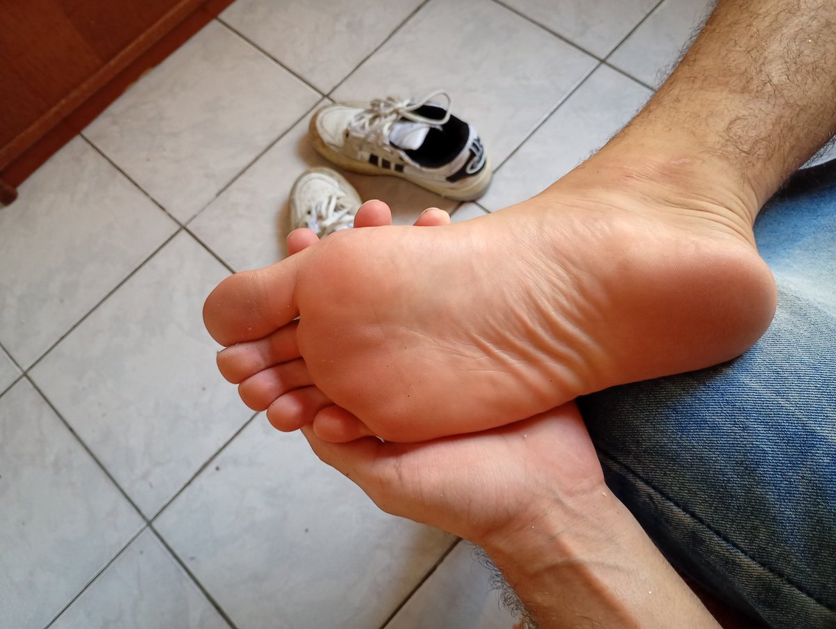 Leviswitch tweet media