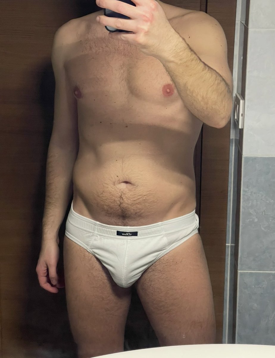 random9452's tweet image. Voglio dormire 😩