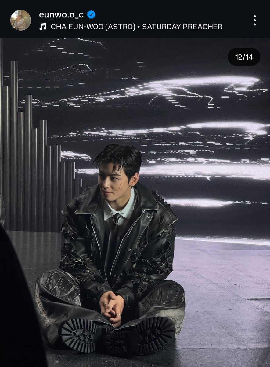 Let’s all head over to Cha Eunwoo’s IG and leave him a sweet comment wishing him a Happy Lunar New Year 💙

— Always with you chastar! 

🔗 instagram.com/p/DRYypgwERrP/…

#CHAEUNWOO #차은우