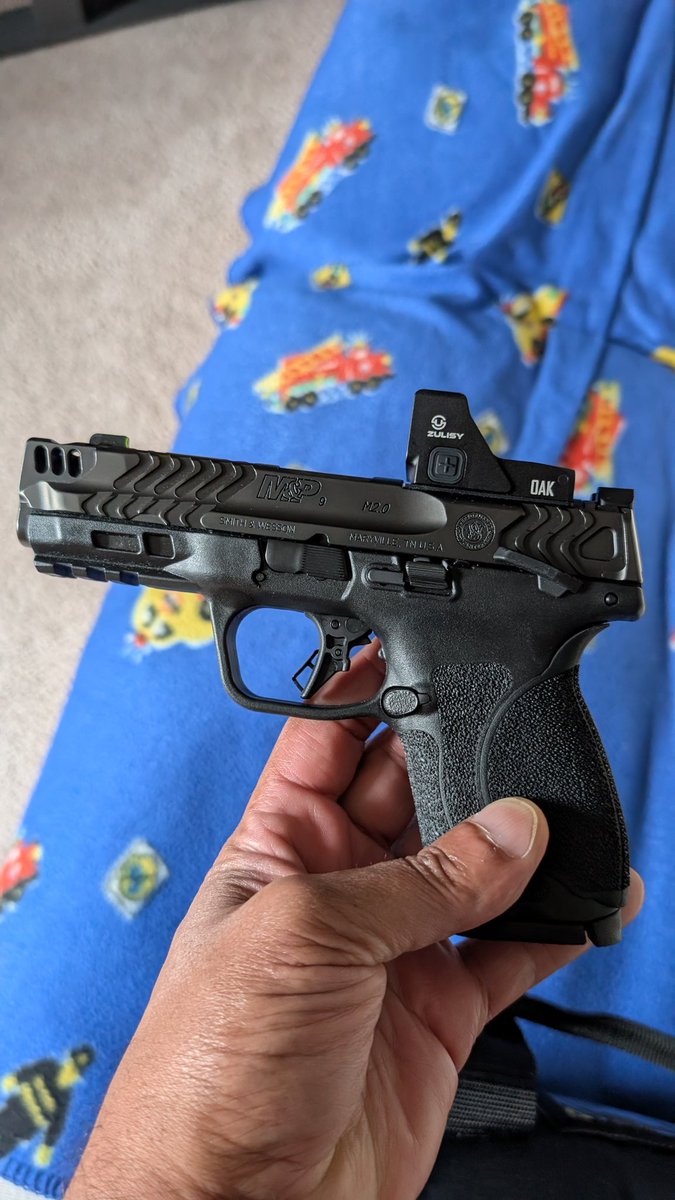 grayday04's tweet photo. @Smith_WessonInc Performance Center Carry Comp. It runs and shoots flat!! No issues. 3000 rounds so far. Dailey driver https://t.co/niXny70kmr