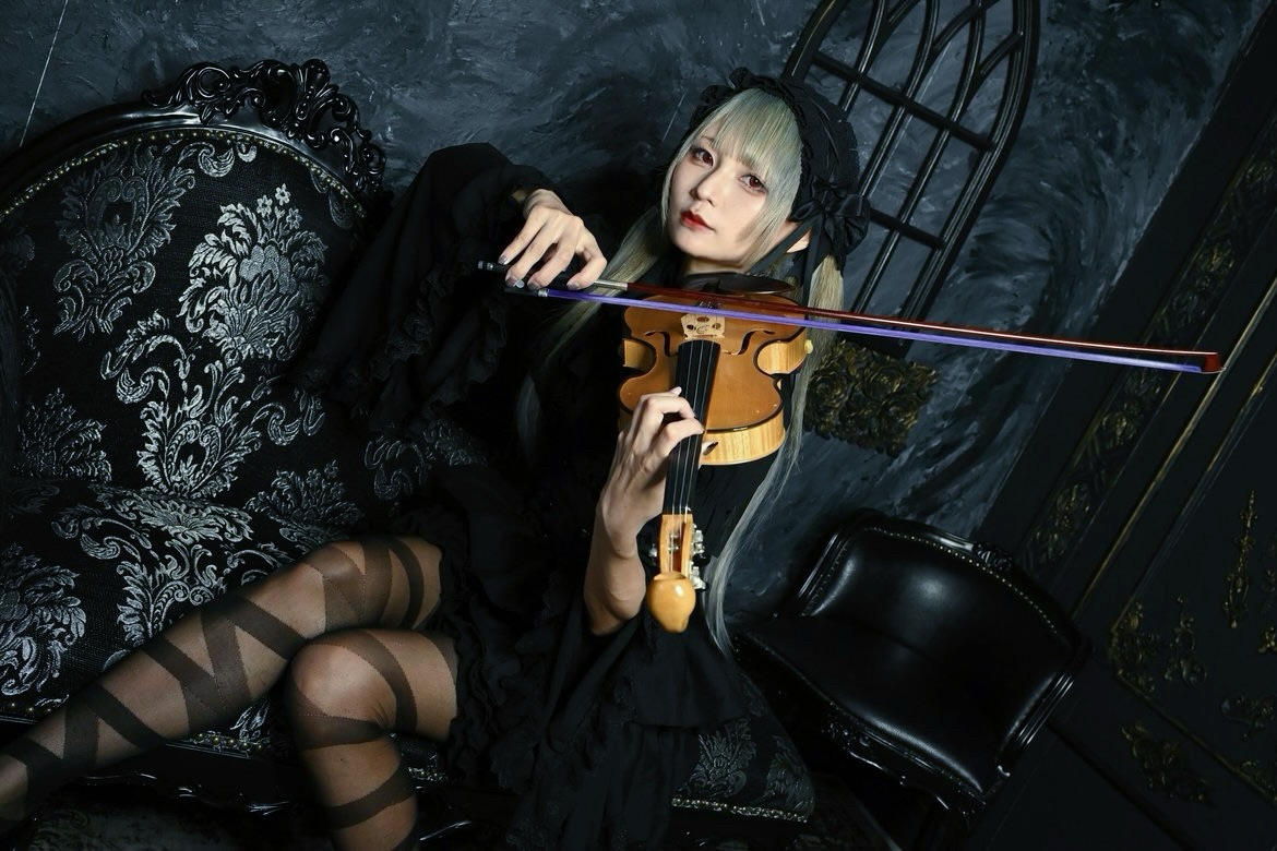 【出演アーティストのご紹介】

＜市松寿ゞ謡オフラインライブ＞
2026年3月28日（土）・29日（日）

🎤 市松寿ゞ謡（Vo,Mp）

🎻 秘京凛（Vn.）

🎹 中前りおん（Pf.）

〇現地会場チケット
livepocket.jp/e/94frv

〇オンライン配信チケット
※3月28日（土）第2部のみ
zan-live.com/ja/live/detail…