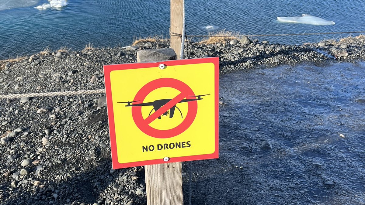 wapple15's tweet image. A 3 parter here as this woman’s total disregard for the #TuttingTypography was quite astonishing. Have to figure there was a language barrier…maybe only English speakers supposedly do dumb stuff in Iceland. 😆#PMJWeeklyChallenge