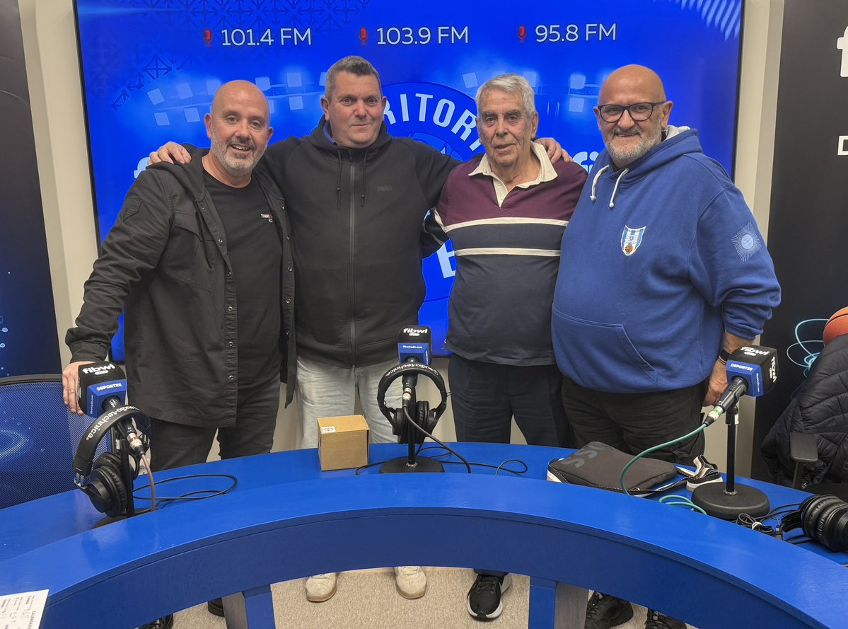 En el programa de ayer estuvieron con nosotros en <a href="/fibwiradio/">Fibwi Radio Deportes</a> 3 socios del <a href="/atleticbalears/">Atlético Baleares</a> ⚪️🔵⚪️ , nos contaron como están viendo la temporada y muchas más historias que con su veteranía explican su pasión por este escudo.

mega.nz/file/DFMlSDIT#…