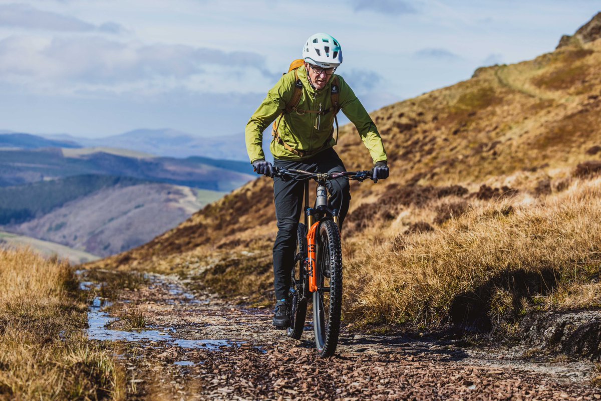 mtbcymru's tweet photo. A solo ride out from The Lodge, Staylittle across the Cambrian Mountains, Wales last true wilderness. 

The feeling you get when you ride along Afon Hyddgen toward Pumlumon is one of amazement at this wild and rugged valley. Simply spectacular. 

https://t.co/iB1TSu73C6 https://t.co/iqSzaVqIxf