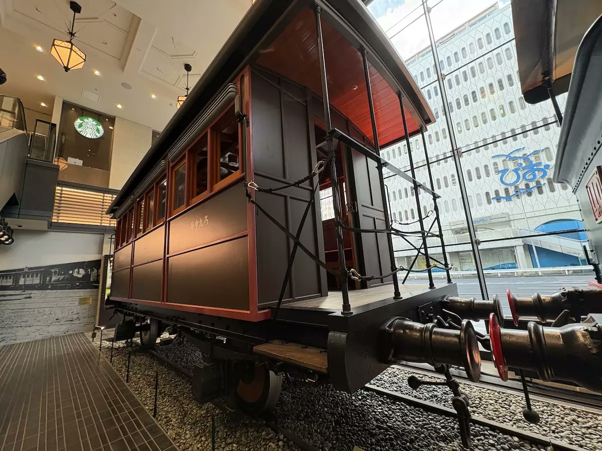 桜木町駅、実は日本初の鉄道駅だったこと、知っていましたか。 駅直結