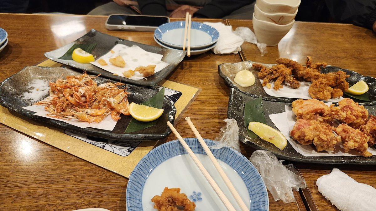 Bogyyz's tweet photo. 先日かなりおそい新年会しましたですまんぼうの唐揚げがありましたジュワットしてたです。 https://t.co/SBzAbG1fzS