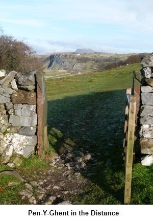 IamHappyHiker's tweet image. This is a lovely, easy to follow #YorkshireDales walk from Settle which shows off some magnificent limestone scenery and an impressive cave. Much is on a good track which maybe less muddy than many after recent rain. See happyhiker.co.uk/MyWalks/Yorksh…
#Yorkshire