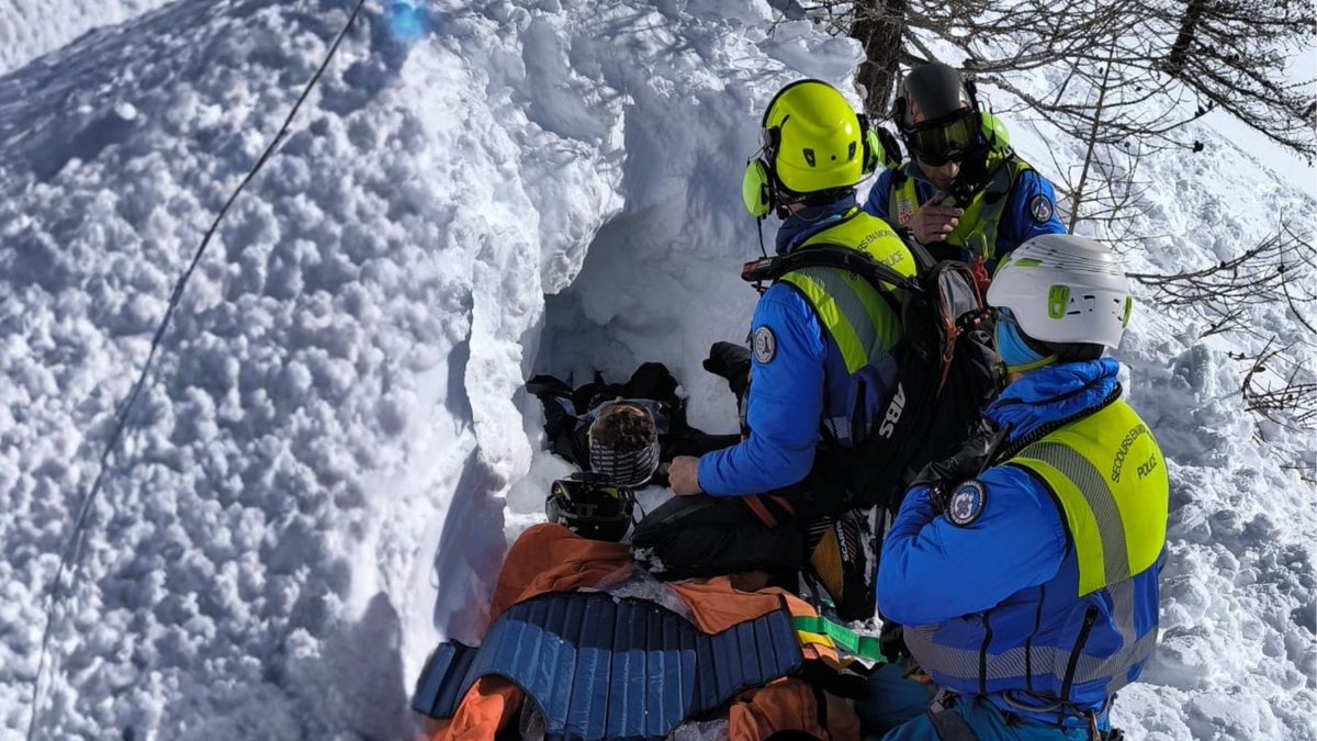 Police nationale tweet media