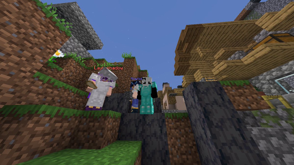 Final del dia 2, pude interactuar con estas dos personitas. Me encantaria saber su lore OMG <a href="/Rowlay_rl/">RowlayVT💫</a>