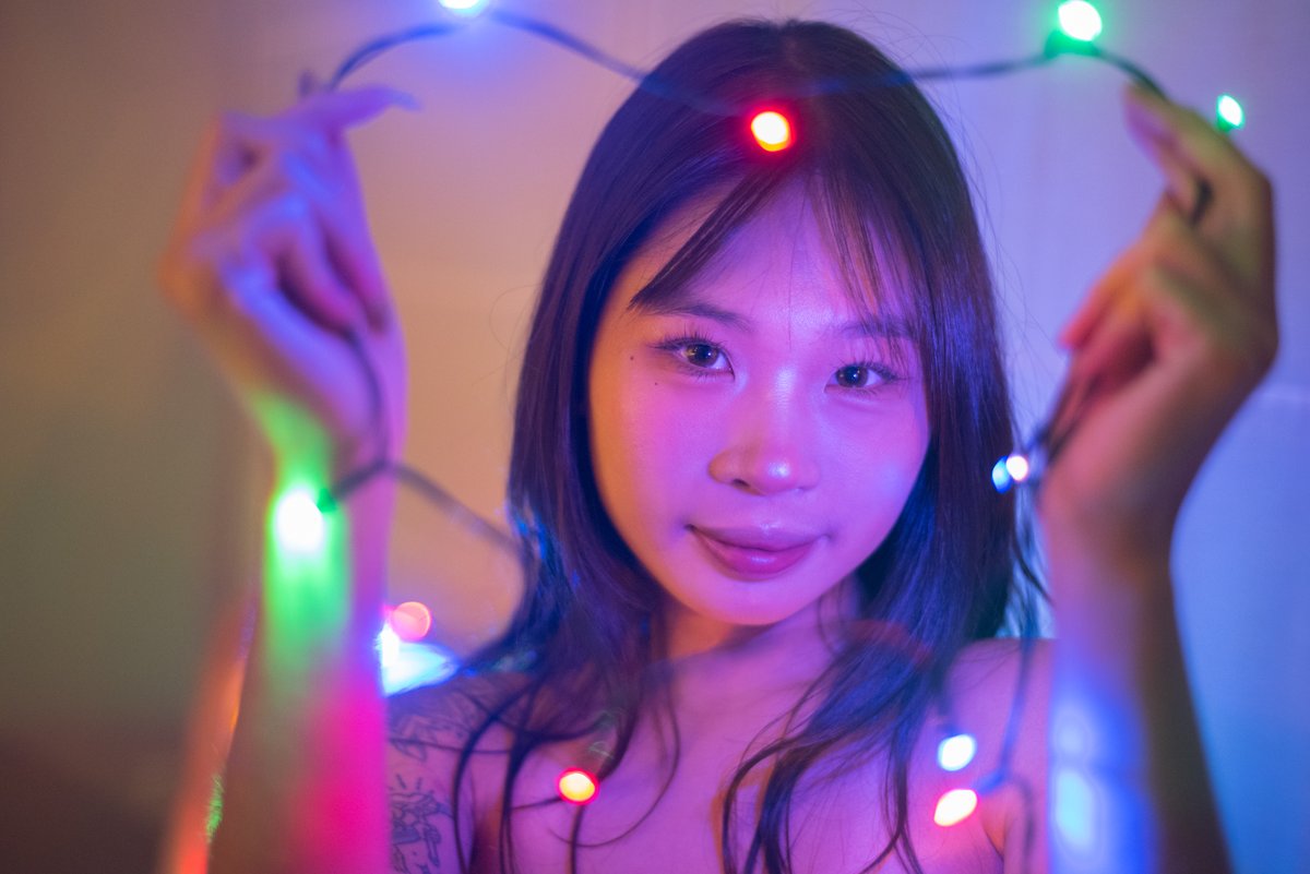ArdanPhoto's tweet photo. This is for everyone who keeps their Christmas tree up until St. Patrick's Day!  Happy (Belated) Holidays!

Model: IG - sswagki https://t.co/MaHySLcv9c