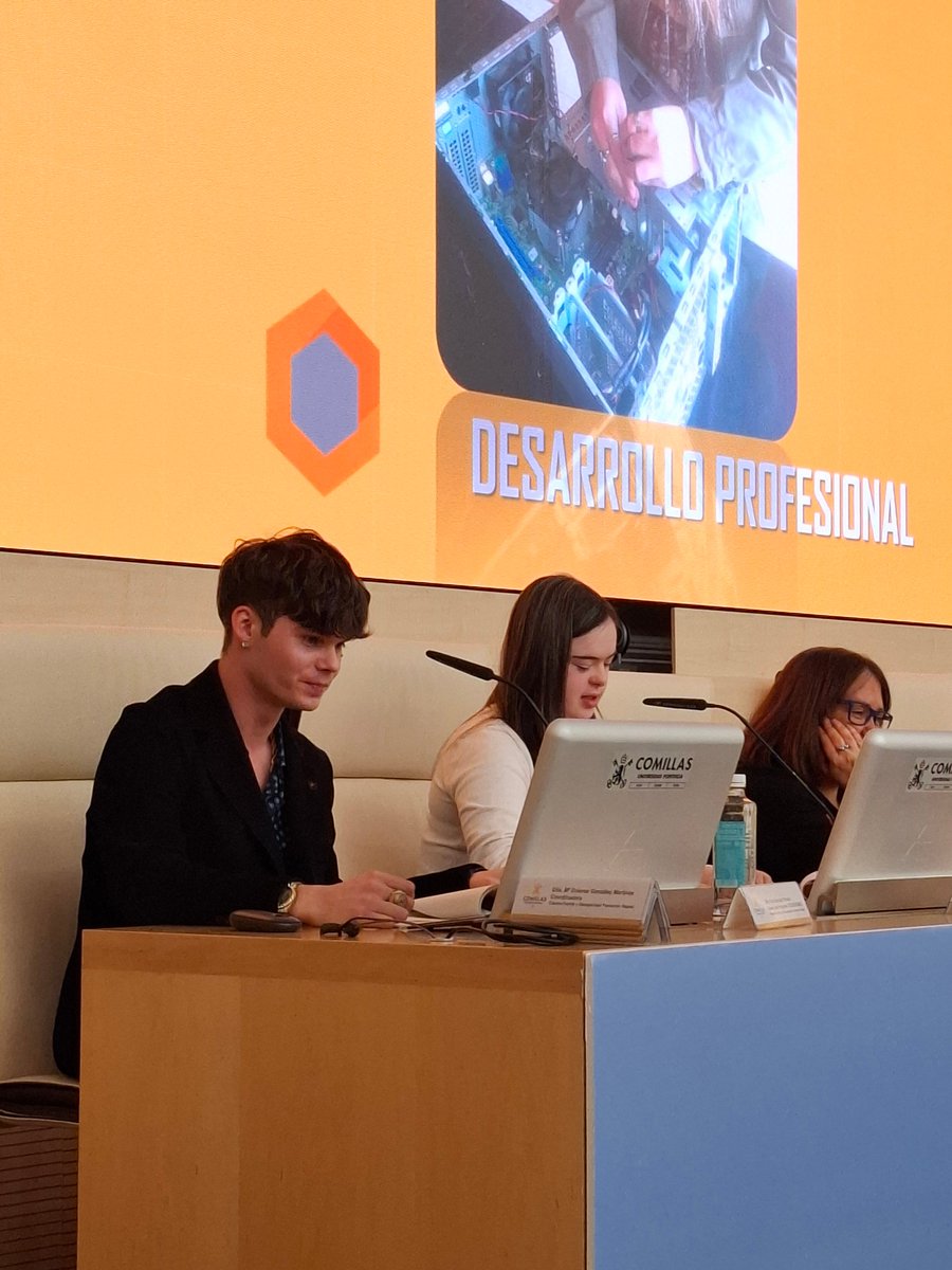 ComillasCHS tweet media