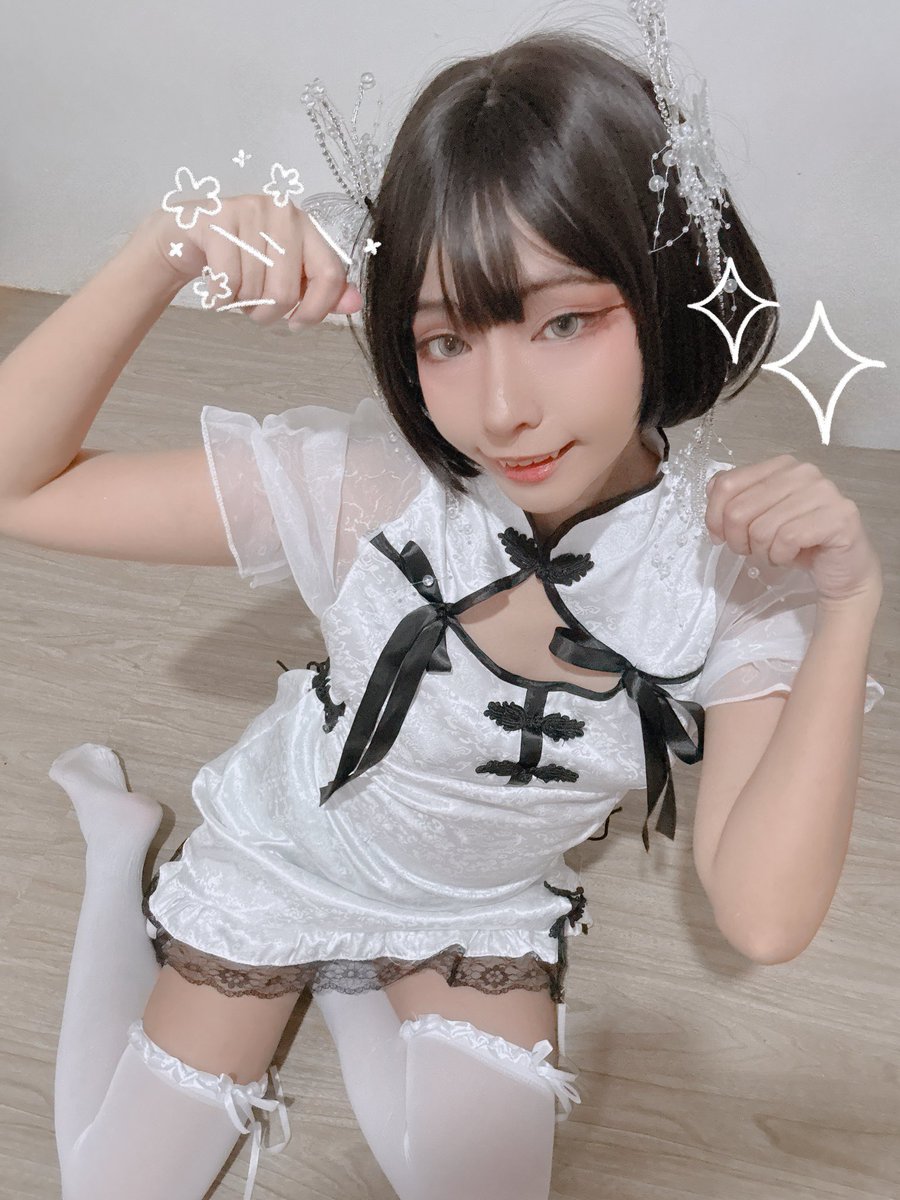 Mikkitty tweet media