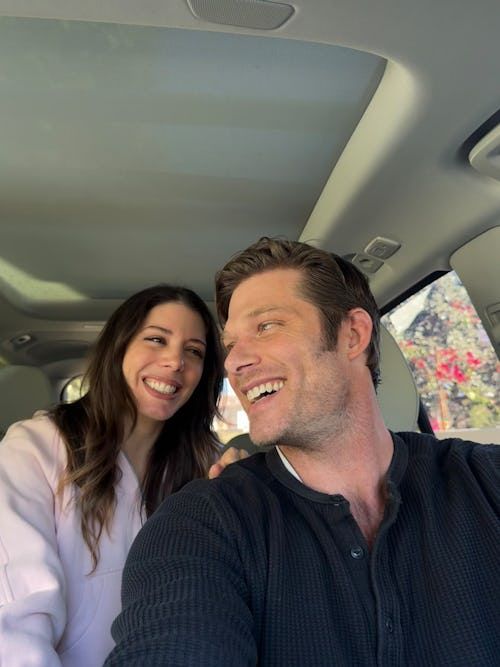 _____ _____ _____ _____ _____
   ← ⚪ atticus lincoln                      ⠇  
               ᴴᵃᶜᵉ ³ ᵐⁱⁿᵘᵗᵒˢ 

Cómo me gusta verte reír. 🫶