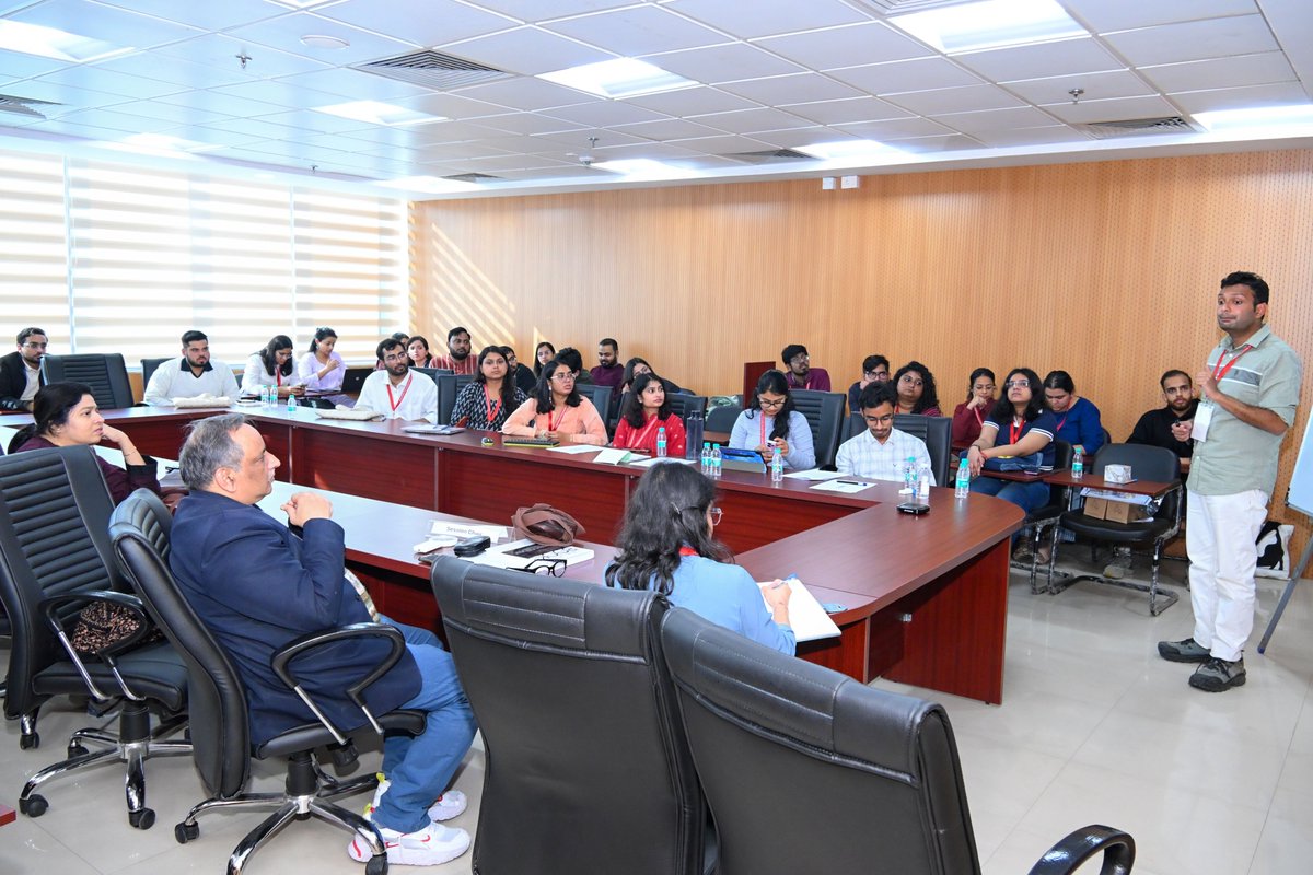 IITKanpur's tweet photo. @iitk_econ concluded its 2 day Research Scholars’ Day featuring insightful presentations and engaging discussions.
Keynote addresses by Prof. Tarun Jain &amp; Prof. Mausumi Das set a strong academic tone, enriching the event with thought-provoking perspectives.

#IITK #Economics #RSD https://t.co/CWSx6pYnBw