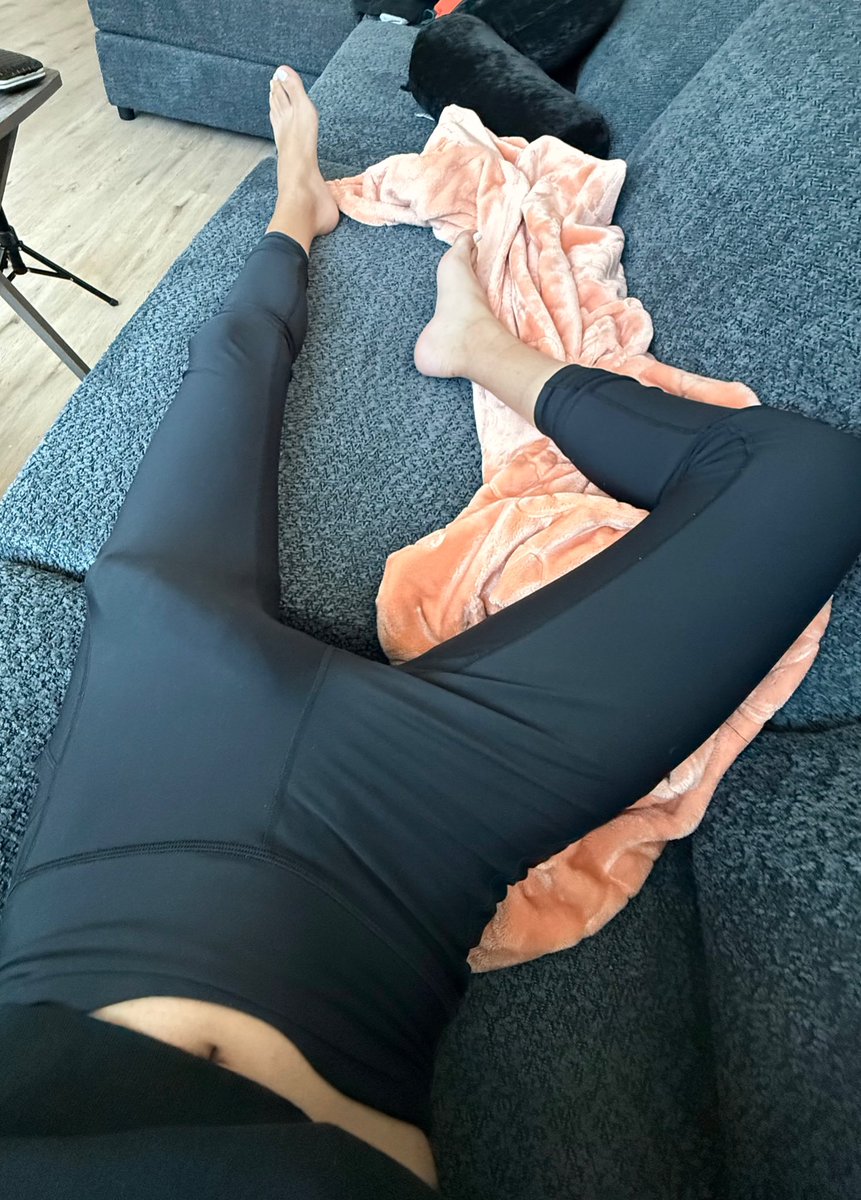 freakjae1000's tweet photo. Let’s cuddle 😏 https://t.co/setpSDirES