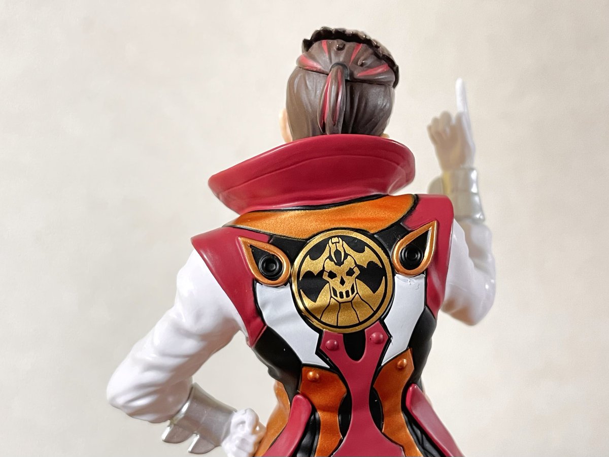 フィギュアヒーロー ファイヤキャンドル&ブーケ 背中もかっこいい