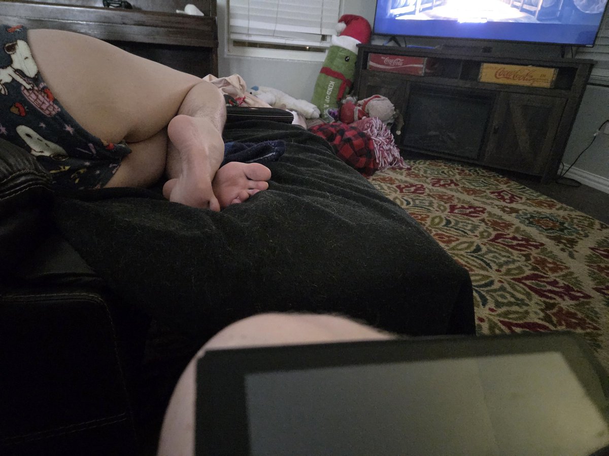 girlfailure199's tweet photo. My sis #creepshot https://t.co/fSEXqHoNhQ