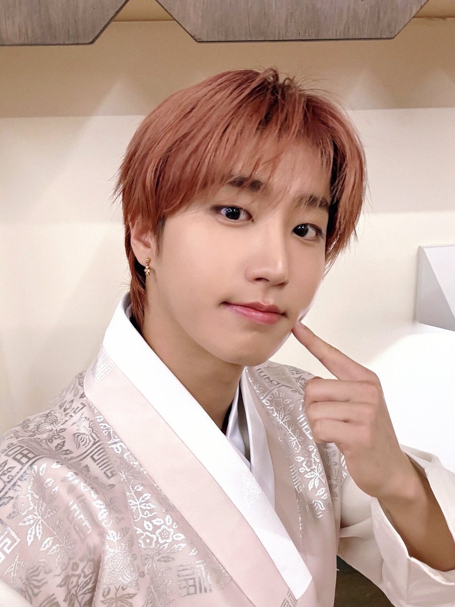 두리✌️ tweet media