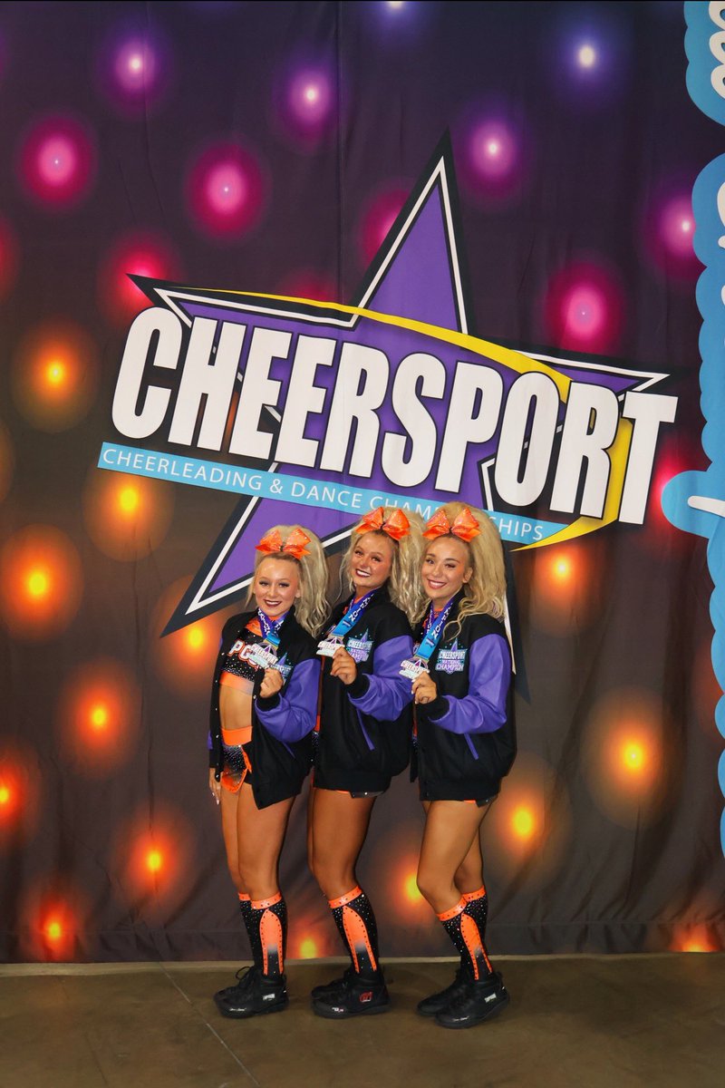 sydneygrismore's tweet image. AND WERE PAID🤑🤑🤑 #paid #CHEERSPORT #toxic