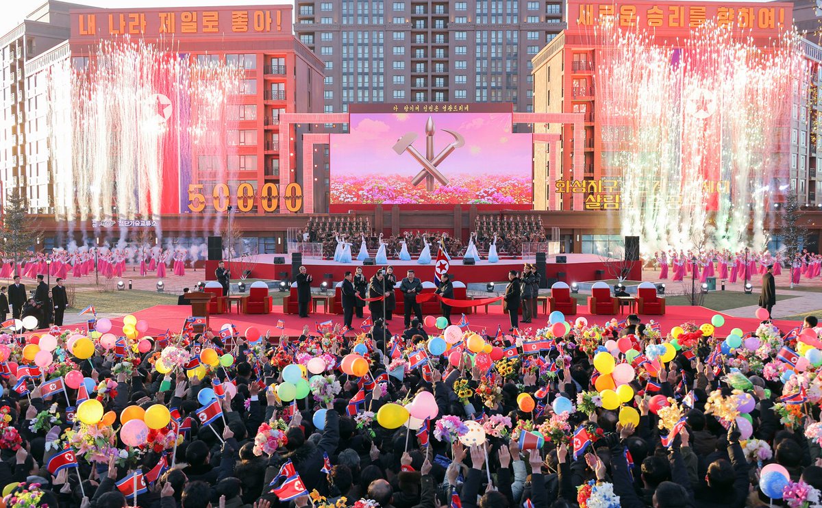 🇰🇵 Corea del Norte finaliza el plan de 50.000 viviendas en Pyongyang con la 4ª fase de Hwasong: 10.000 nuevos apartamentos entregados en la capital.