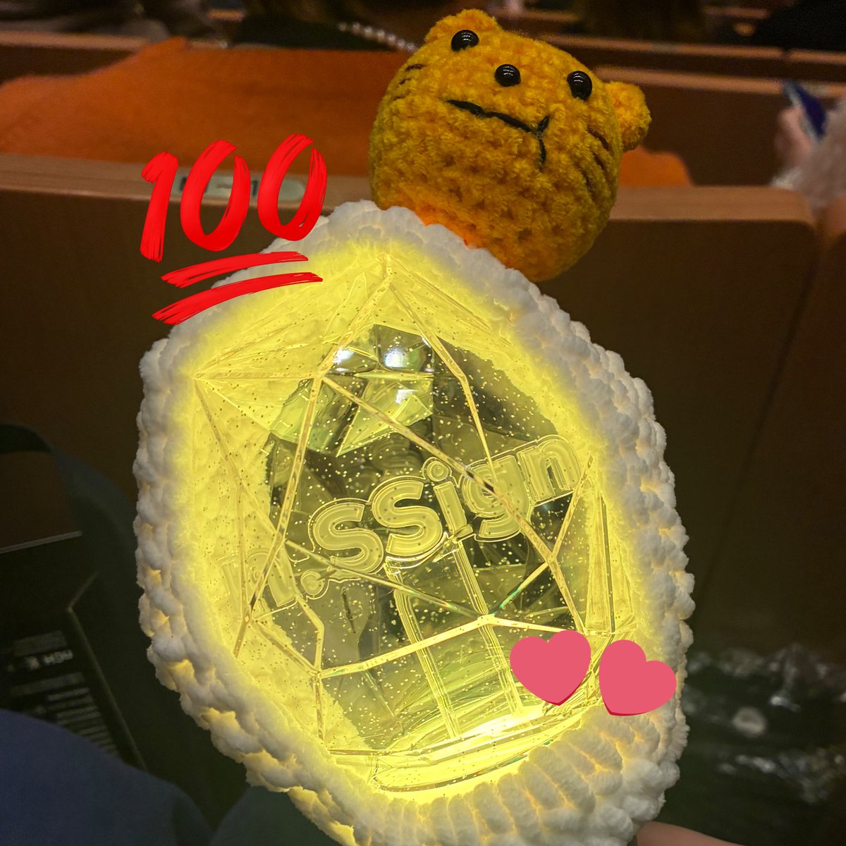 natchseyo's tweet photo. 福岡行けてよかった‼️
のんちが可愛いペンラカバー
作ってくれたの忘れない〜😭🩵
もつ鍋も食べれて最高だ���た(˚ ˃̣̣̥᷄ω˂̣̣̥᷅ ) https://t.co/LbQostDST4