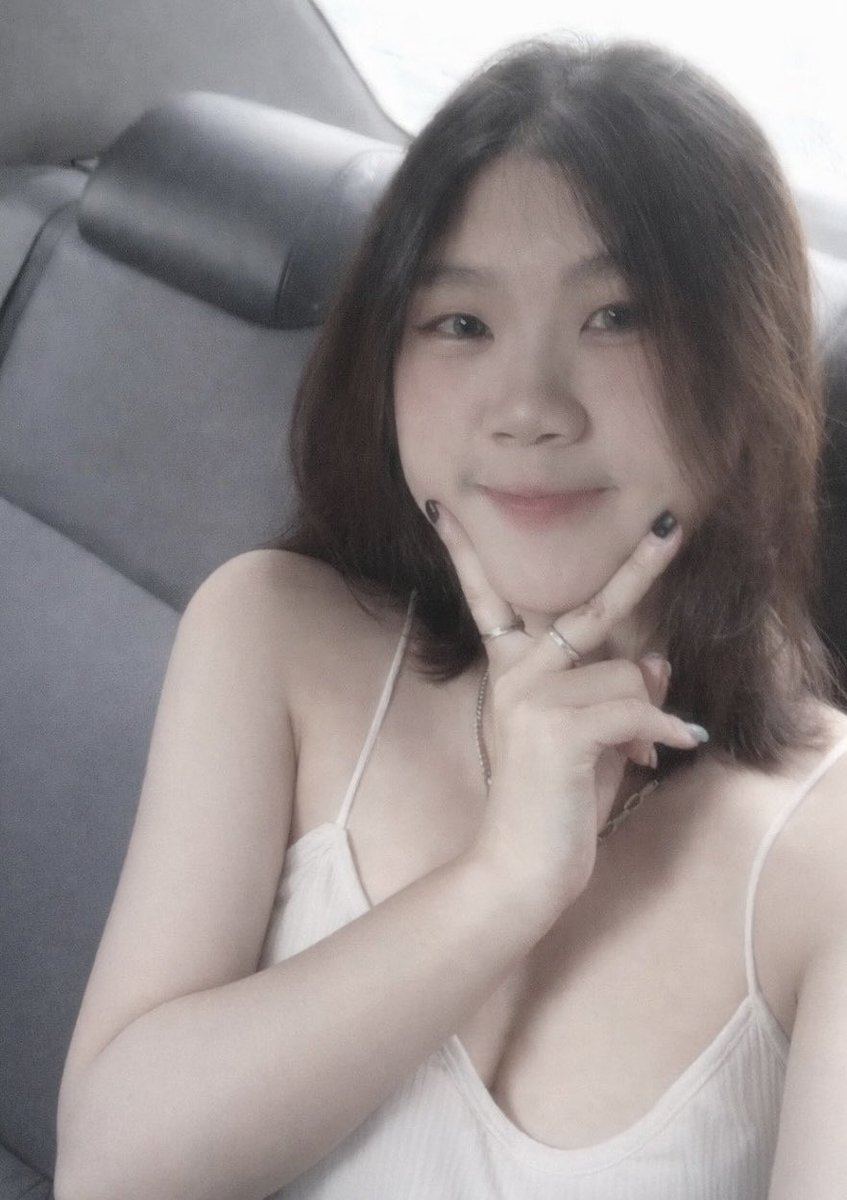 pins921121's tweet photo. 跟男友在一起三年多，太平淡了有點無聊～
歡迎找我聊天～什麼都可以陪你聊喔～ https://t.co/jBFO0Wz0w9