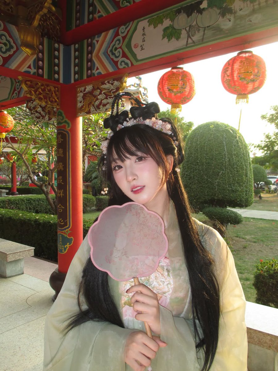 สาวหมวยสวยมากกกกก

instagram.com/p/DU2aVxFD4mq/…

 #EmmyBNK48