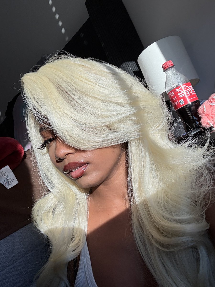 Ivana ᥫ᭡ tweet media