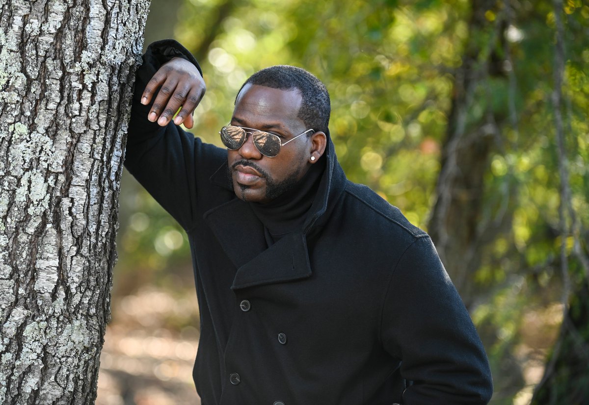 Need that song written?  Now available for commissions.  Contact me directly for inquiries. 🎤🎸 #songwriter #lyricist #musician #hiphopartist