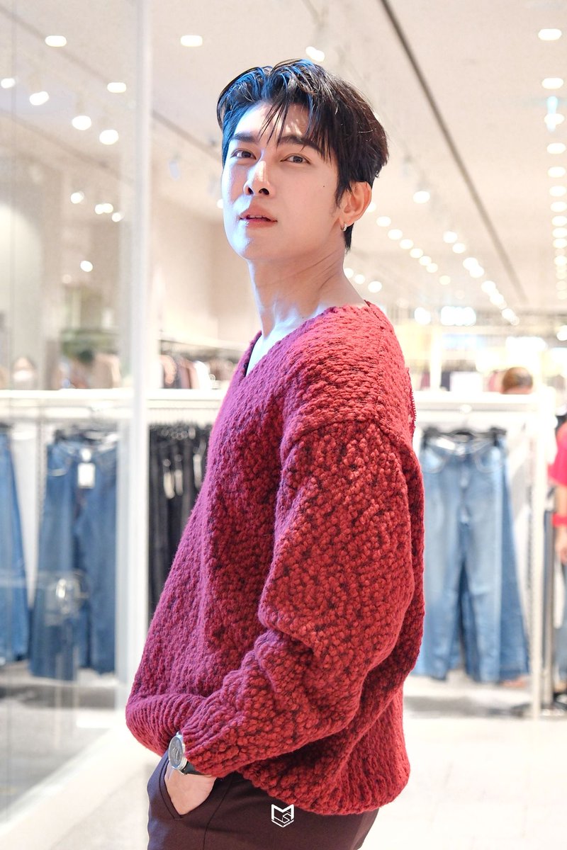 MewSuppasit Thailand tweet media