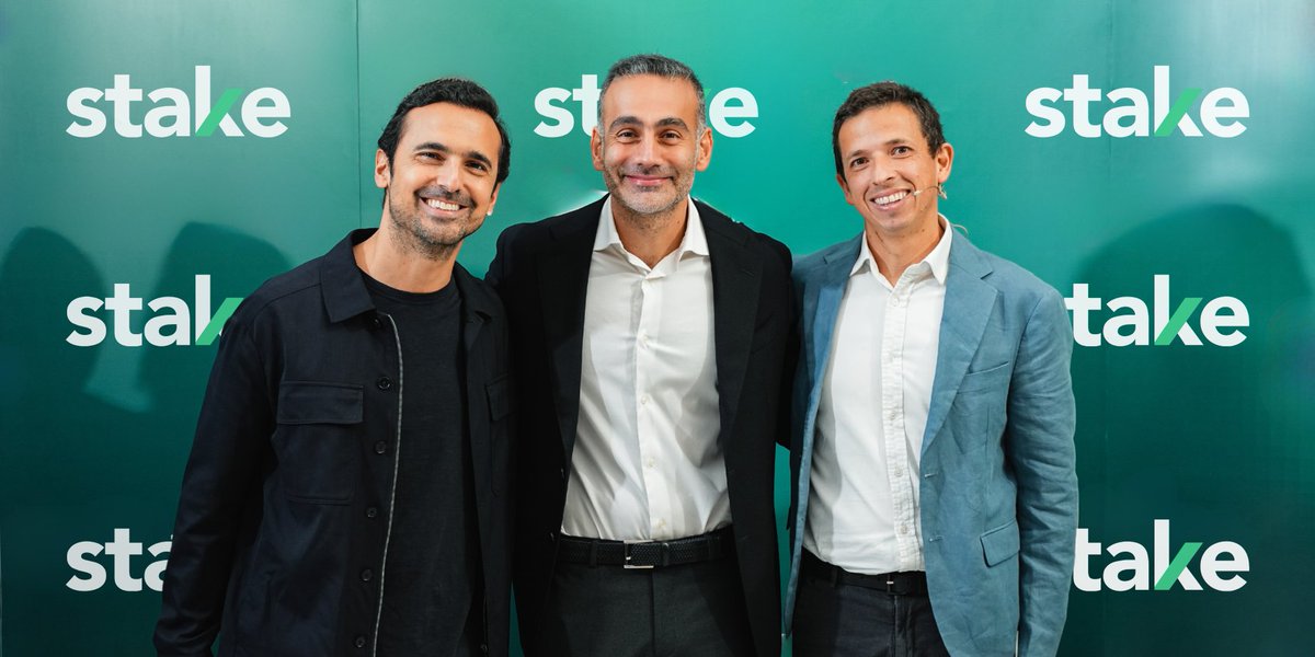 ihubsa's tweet photo. شركة التقنية العقارية ستيك (Stake) تغلق جولة تمويل بقيمة 31 مليون دولار

أعلنت ستيك @GetStake، المنصة الرقمية للاستثمار العقاري في منطقة الشرق الأوسط وشمال إفريقيا، عن إغلاق جولة تمويل من السلسلة "ب" بنجاح، حيث جمعت 31 مليون دولار أمريكي.

وقاد الجولة بنك الإمارات دبي الوطني @EmiratesNBD_AE ، وبمشاركة نخبة من المستثمرين الإقليميين والدوليين، من بينهم صندوق الشركات الناشئة لمنطقة الشرق الأوسط وشمال أفريقيا لدى شركة مبادلة للاستثمار @Mubadala  ؛شركة الاستثمار السيادي في أبوظبي، وشركة @MEVPcapital ، و بروبرتي فايندر @propertyfinder ، و STV NICE @STVcapital ، وشركة واعد فنتشرز @Waed_Ventures ، وشركة GFH Partners، وشركة إلينغتون العقارية @ellingtondubai .

وبإغلاق هذه الجولة، يرتفع إجمالي التمويل الذي حصلت عليه Stake حتى اليوم إلى 58  مليون دولار أمريكي.

تأسست Stake في الإمارات العربية المتحدة عام 2021 على يد رامي طبارة ومنار المحمصاني و Ricardo Brizido، وتوسعت إلى السعودية في الربع الرابع من 2024. 

وتخضع المنصة لتنظيم سلطة دبي للخدمات المالية فيما يخص الملكيات الجزئية، ولهيئة السوق المالية السعودية فيما يتعلق بتوزيع الصناديق الاستثمارية.

تمكّنت ستيك من بناء مجتمع يضم أكثر من 2 مليون مستخدم من أكثر من 211 جنسية، وقد أتمّت أكثر من 250,000 عملية استثمار عبر أكثر من 500 عقار و4 صناديق عقارية خاصة ووزّعت أكثر من 55 مليون درهم إماراتي كعوائد إيجارية، كما تجاوزت قيمة معاملاتها العقارية 1.4 مليار درهم إماراتي حتى الآن.

للمزيد من التفاصيل: https://t.co/qF1pVrsNO8 

#الاستثمار