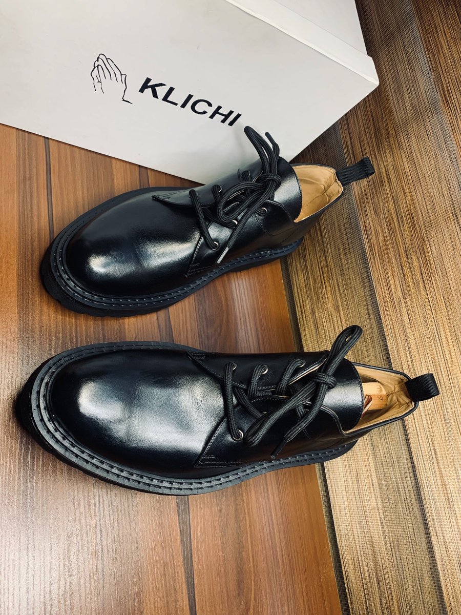 I DESIGN FOOTWEARS

GET OUR 100% GENUINE LEATHER SHOE

Built to last
Suitable on all outfits
Available in all sizes and colors
65,OOO

Nationwide delivery
LINK AT BIO, TO ORDER.