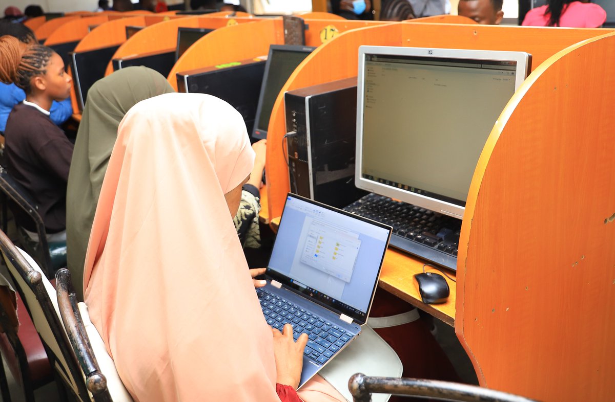 IcsTechcollege's tweet image. COMPUTER APPLICATIONS (PACKAGES) COURSE.
This course is curated to cover Word Processing, Spreadsheets, and Presentation software, while also introducing students to the essentials of operating systems and internet technologies. 
#TechRevolution #ICSCollege