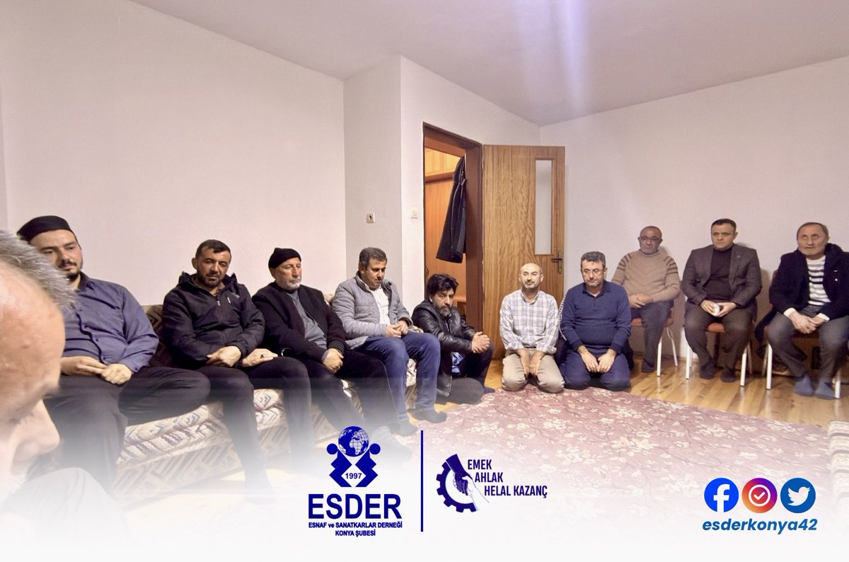 esderkonya42's tweet photo. Acı kaybımız...

Şube Başkanımız Sayın Latif Işık ve Başkan Yardımcımız Sayın Ahmet Aka, 

Kıymetli mesai arkadaşımız ve Şube Başkan Yardımcımız Celal Demir’in 
vefat eden kayınbabası için taziye ziyaretinde bulunarak acısını paylaştılar. 

#taziye #başsağlığı #esder #vefat #vefa https://t.co/wZHYaMIK6E