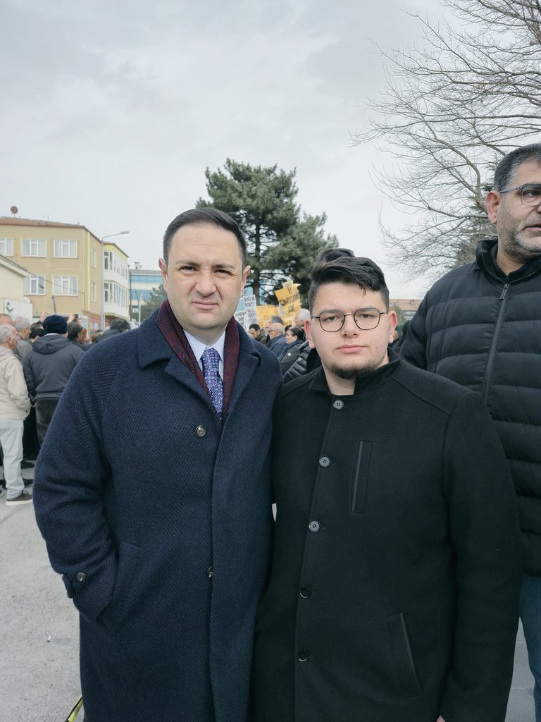 Ardacapar52's tweet photo. Erzincan İliç maden katliamının mahkeme duruşması dolayısıyla, Erzincan Adalet Sarayı’nda Ankara Milletvekilimiz Sayın Umut Akdoğan ile bir aradaydık. https://t.co/Lt7cH2t1fI