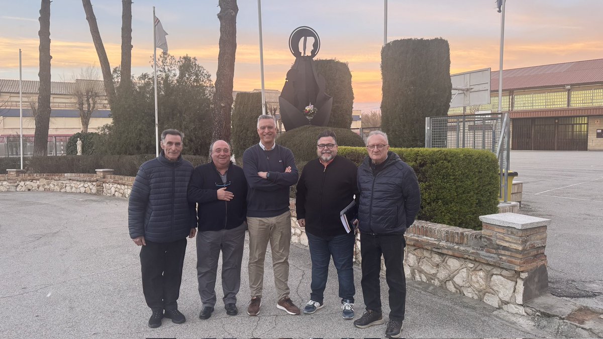 Encuentro "Más Cerca" con Padres Somascos en su sede de Aranjuez: educar desde la acogida más familiar <a href="/PJVSomascosEspa/">PJV Somascos España</a> <a href="/CASAranjuez/">CC. Apóstol Santiago 🎗🧡</a> <a href="/ecatolicmadrid/">Escuelas Católicas Madrid</a> #ECGalicia #ecMásCerca