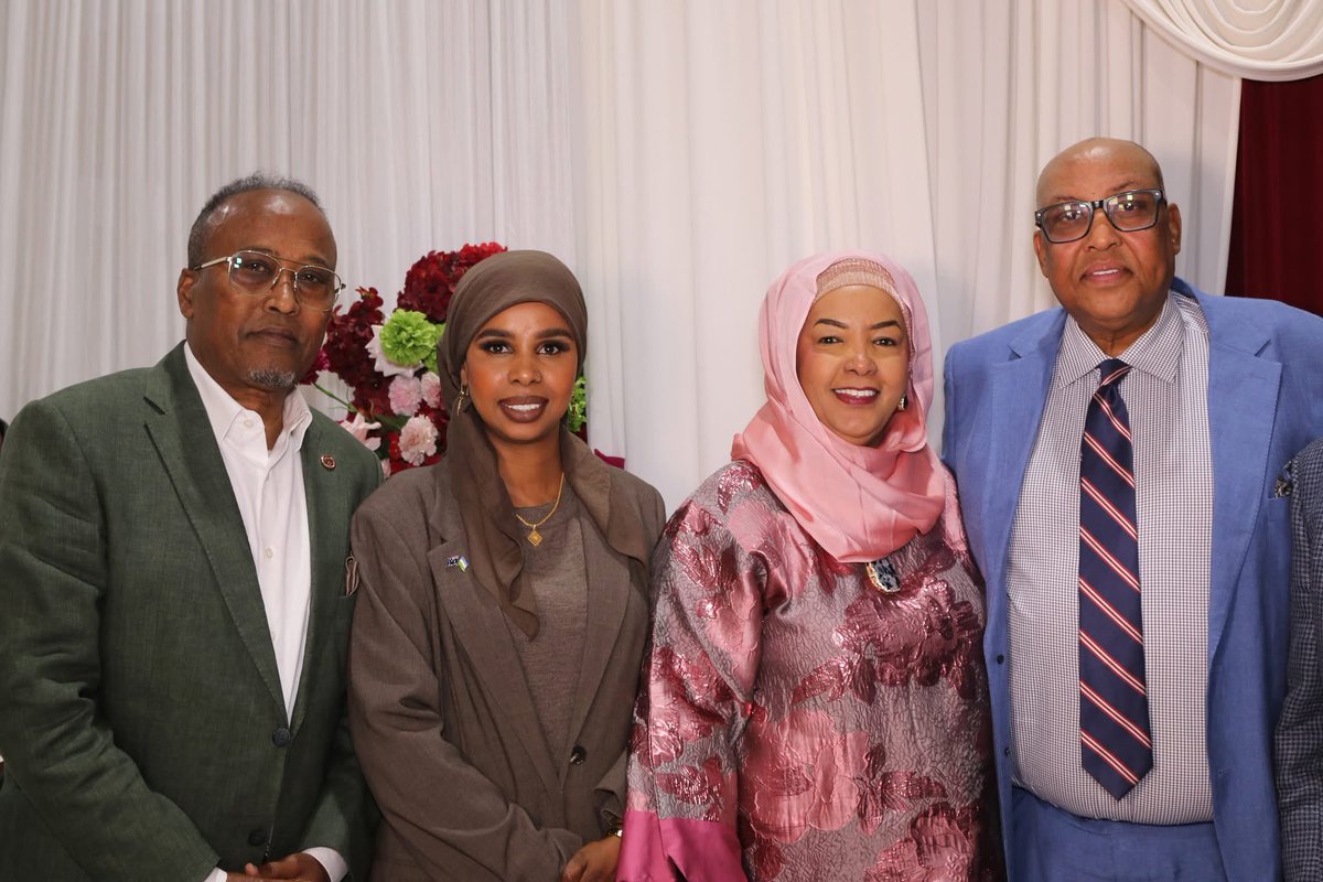 ApdfPuntland's tweet photo. Melbourne Australia, Gudoomiyaha jaaliyada Qurba joogta #Puntland ee dalka #Australa, Marwo Ridwan ali ayaa ka qayb gashay xafalad sagootim iyo mahad celin ah oo lagu maamuusayey Rugcadaa Saxafadeed Ahan wariye sare Abdisalam hareri oo Ku sugnaa magalada melbourne Ee dalka Australia.