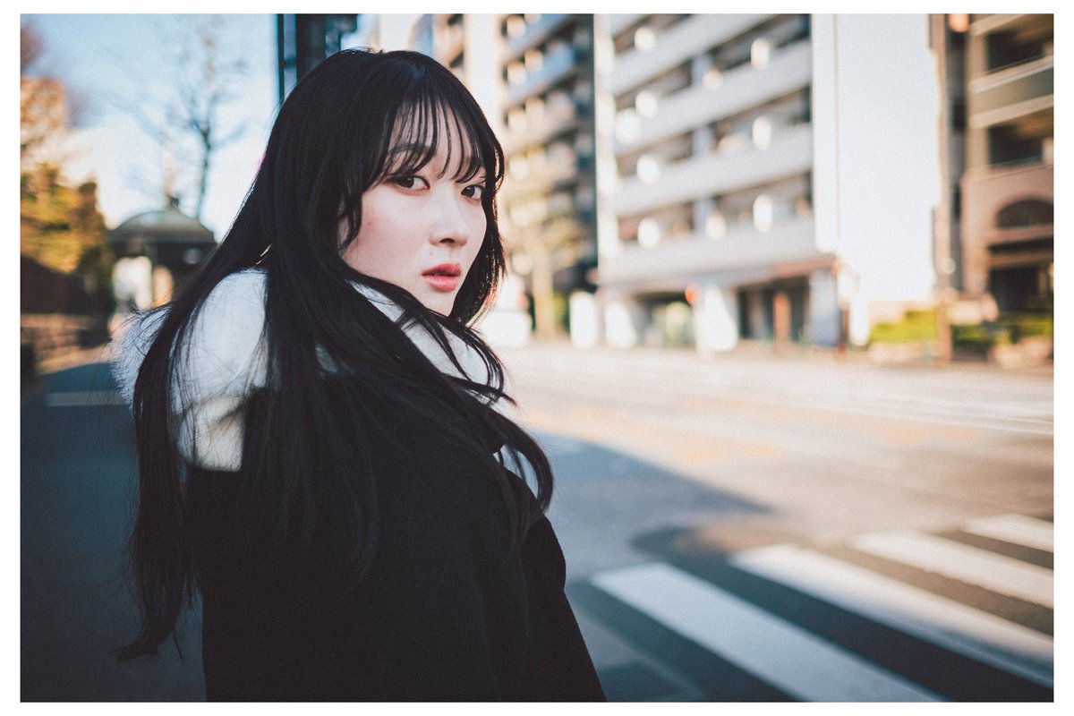 model：綾瀬ジュリアさん　<a href="/julia__partner/">綾瀬ジュリア@photopartner</a> <a href="/photopartnerjp/">photo partner ポートレートサービス</a> 

信号待ち