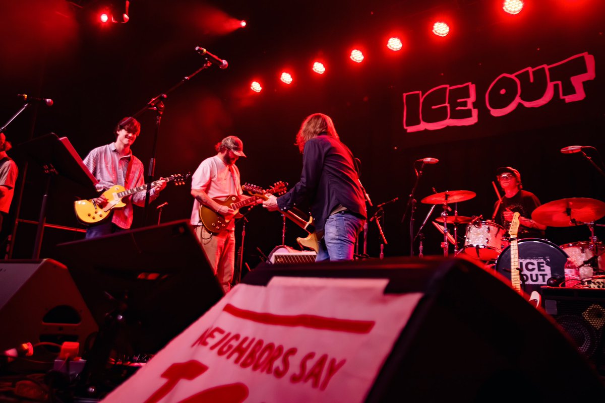 sara fish phototography tweet media