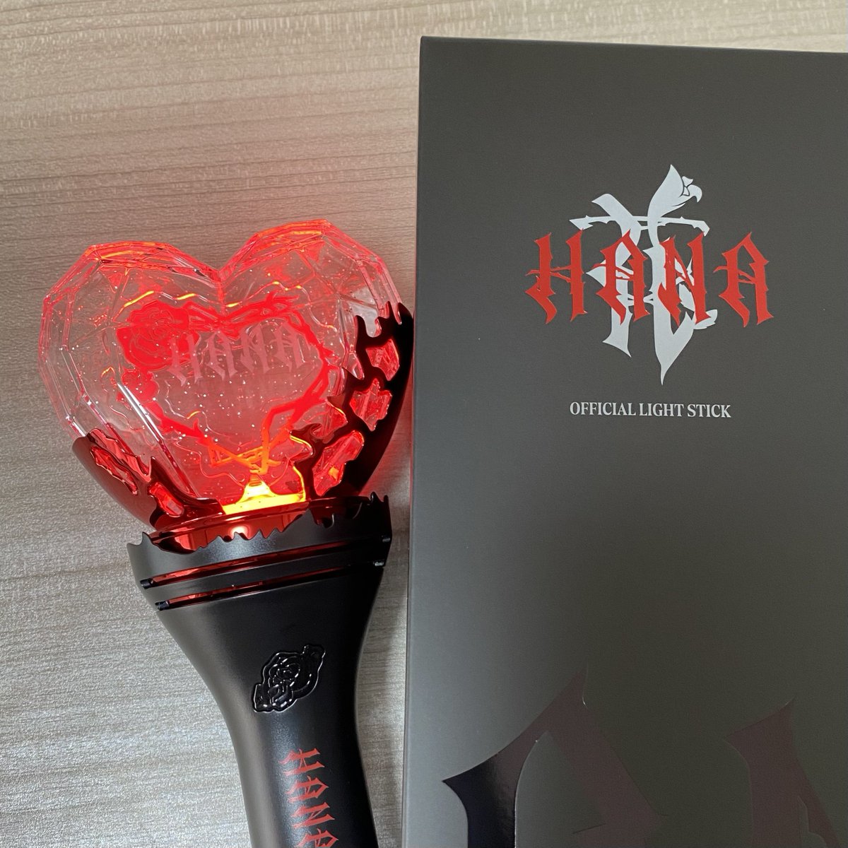 お疲れ気味のところに、HANAちゃんのライトスティック届いてテン上げ