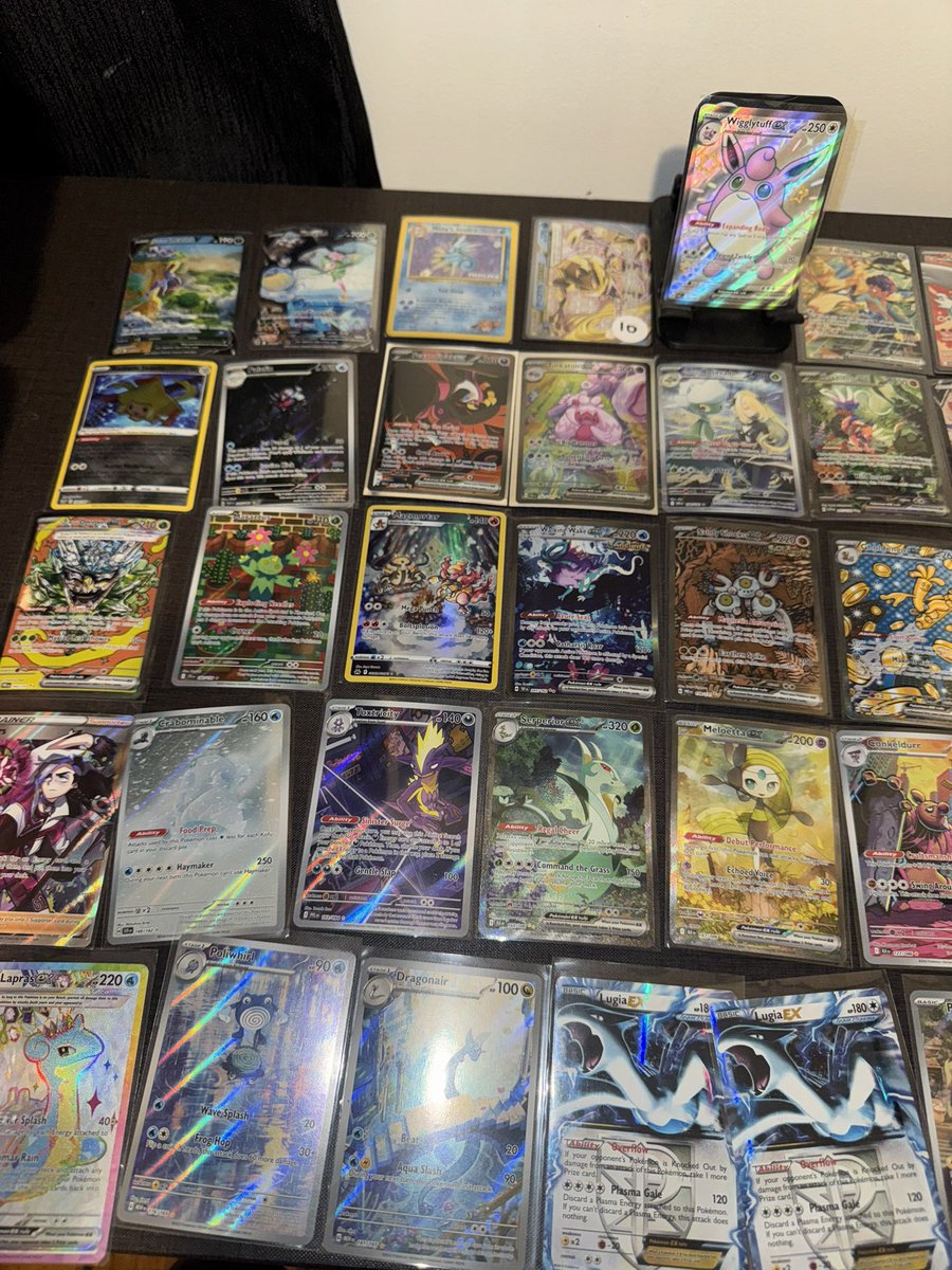 hydra468's tweet photo. 🚨 CLAIM SALE 🚨

only have bubble mailers so +5 for shipping

COMMENT / DM WHAT YOU WANT! 

retweets are appreciated i love ya all, thank u https://t.co/bqkOq37Ovc