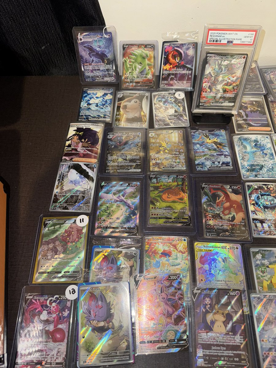 hydra468's tweet photo. 🚨 CLAIM SALE 🚨

only have bubble mailers so +5 for shipping

COMMENT / DM WHAT YOU WANT! 

retweets are appreciated i love ya all, thank u https://t.co/bqkOq37Ovc