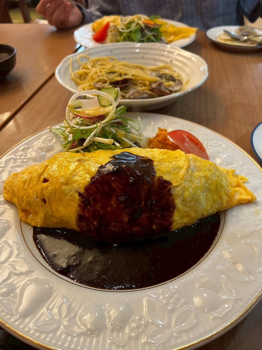 中島カレラ tweet media