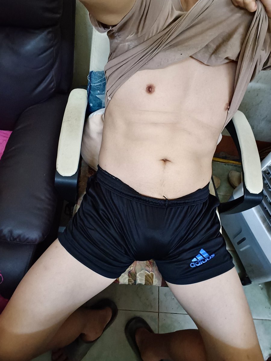 Michell24222827's tweet photo. ที่ใหญ่หน่ะ หำนะ😅 https://t.co/ldKrOVkwrk