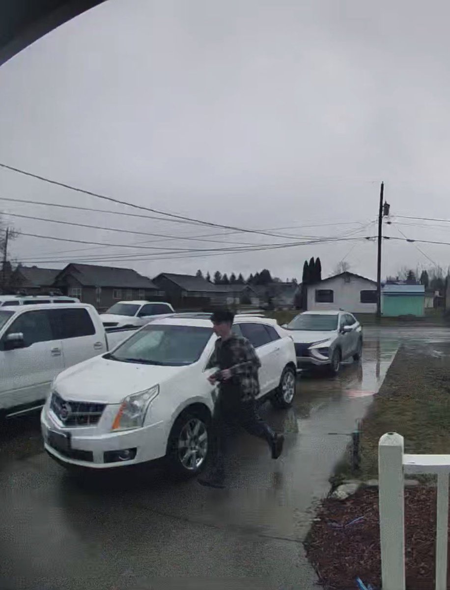 SandpointIdaho's tweet photo. Help catch a thief 

https://t.co/OroxCHP0G7 https://t.co/orILAkGYNI